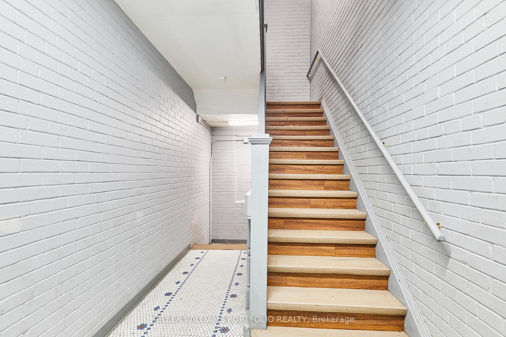 Photo 11 of 1395 Gerrard Street E, Toronto, Greenwood-Coxwell — HOMEH