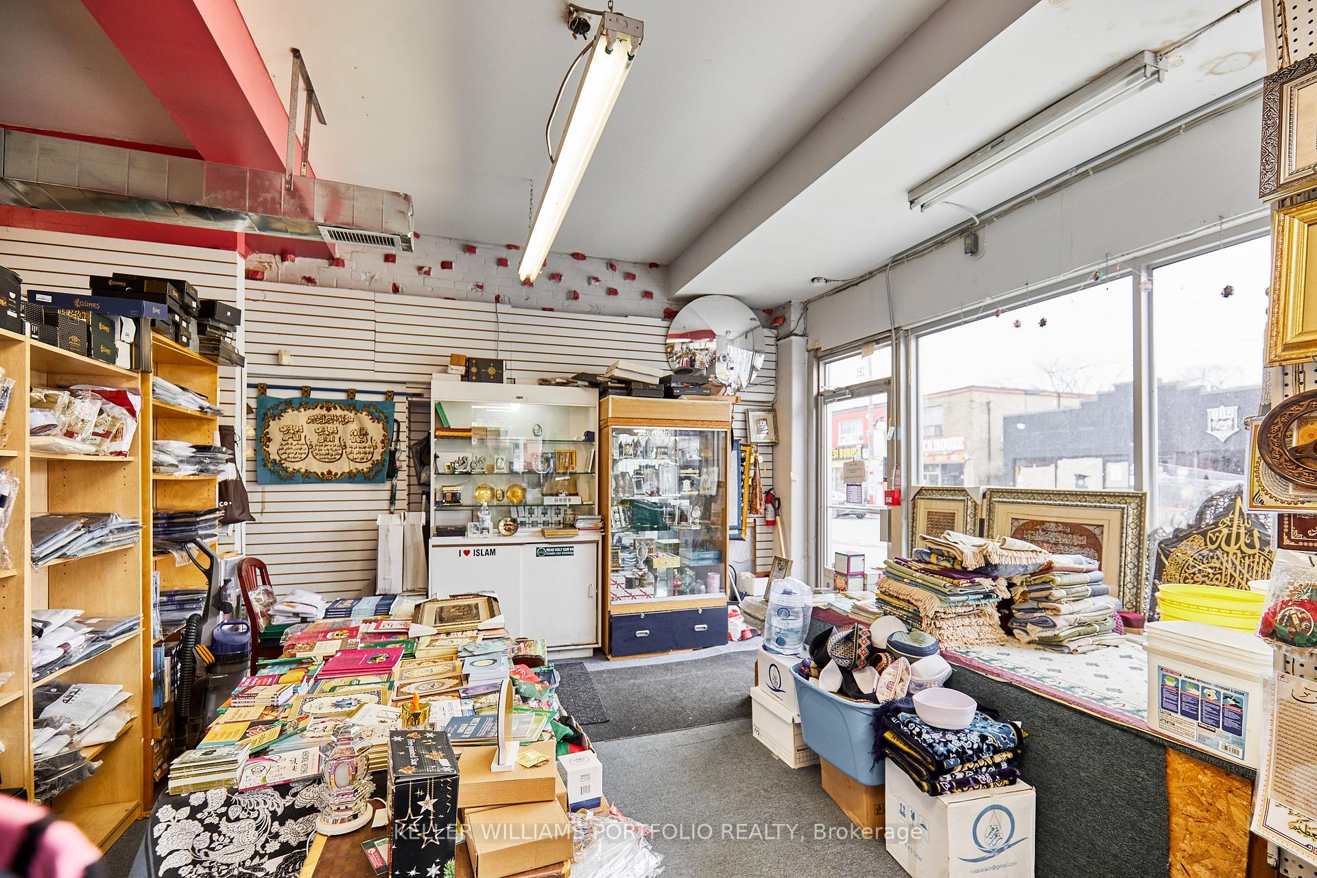 Photo 15 of 1395 Gerrard Street E, Toronto, Greenwood-Coxwell — HOMEH