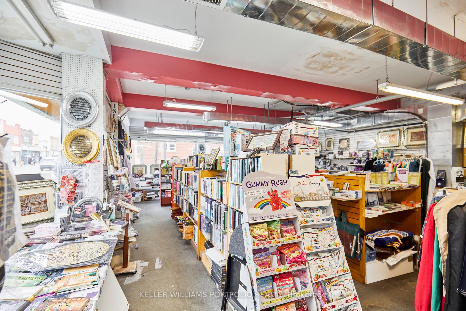 Photo 18 of 1395 Gerrard Street E, Toronto, Greenwood-Coxwell — HOMEH