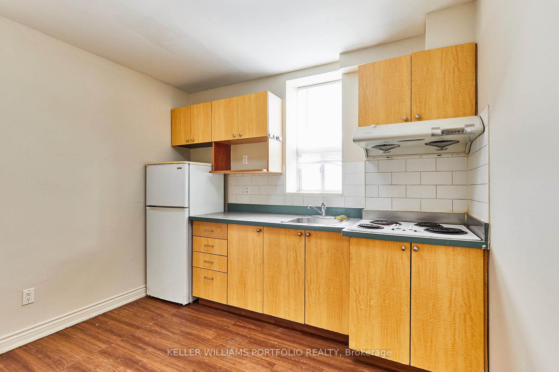 Photo 24 of 1395 Gerrard Street E, Toronto, Greenwood-Coxwell — HOMEH