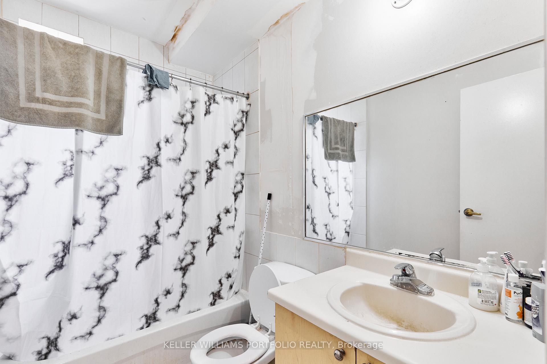 Photo 26 of 1395 Gerrard Street E, Toronto, Greenwood-Coxwell — HOMEH