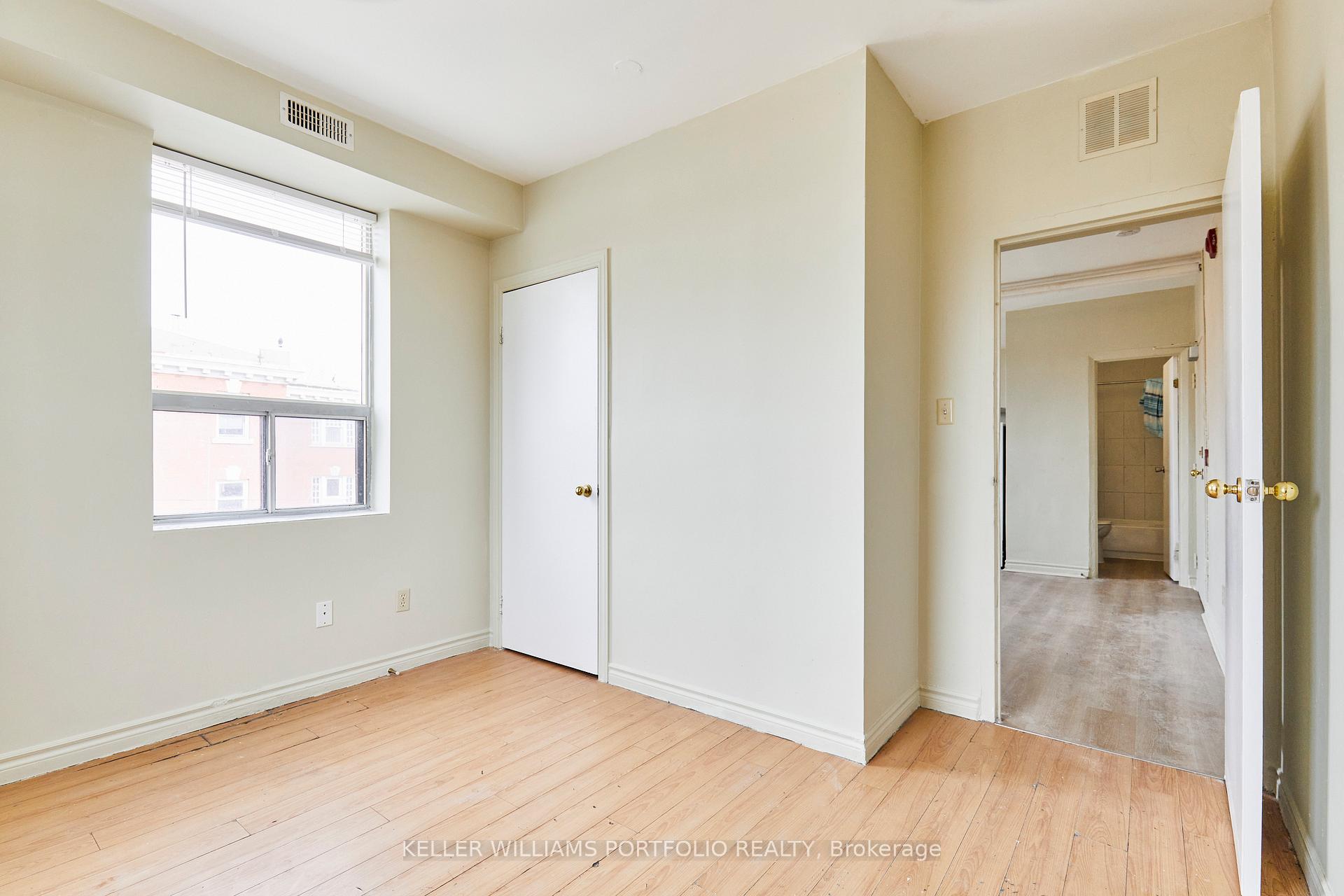 Photo 31 of 1395 Gerrard Street E, Toronto, Greenwood-Coxwell — HOMEH