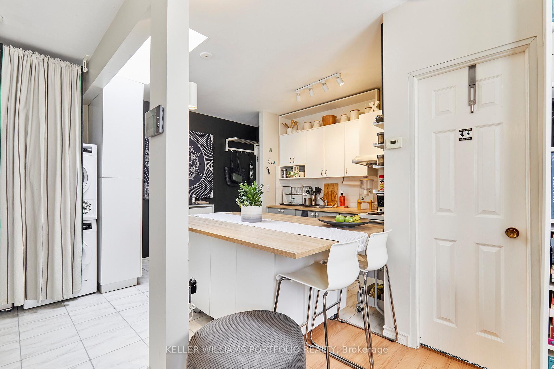 Photo 38 of 1395 Gerrard Street E, Toronto, Greenwood-Coxwell — HOMEH