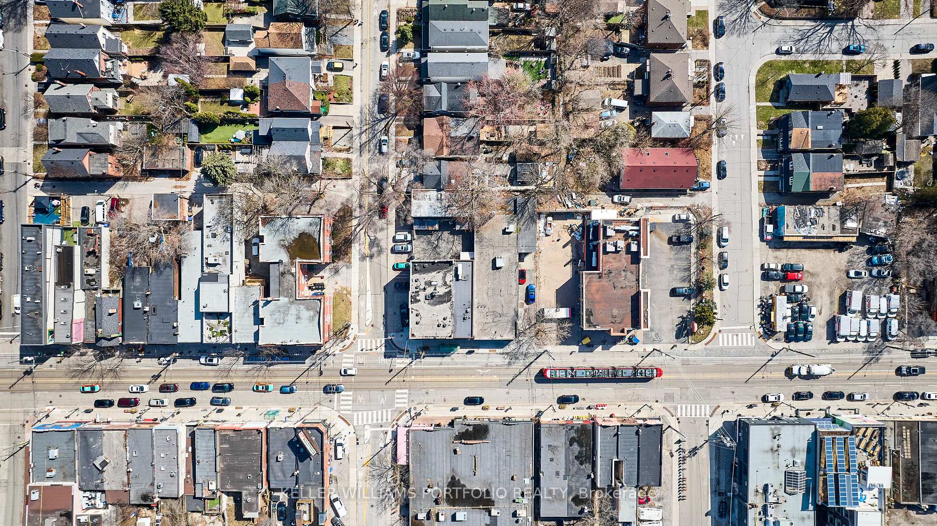 Photo 43 of 1395 Gerrard Street E, Toronto, Greenwood-Coxwell — HOMEH
