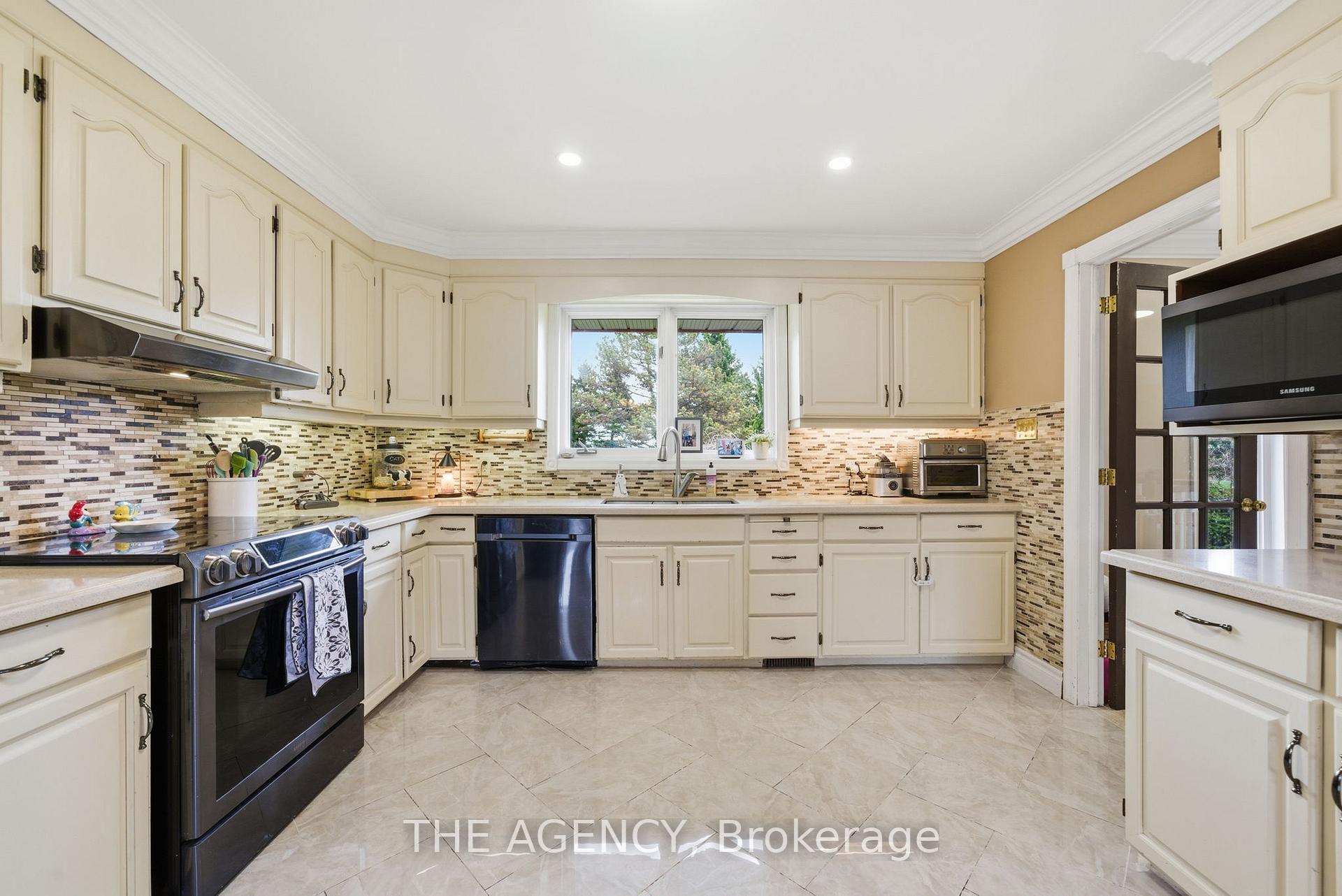Photo 11 of 1610 Concession Rd 7, Clarington, Rural Clarington — HOMEH