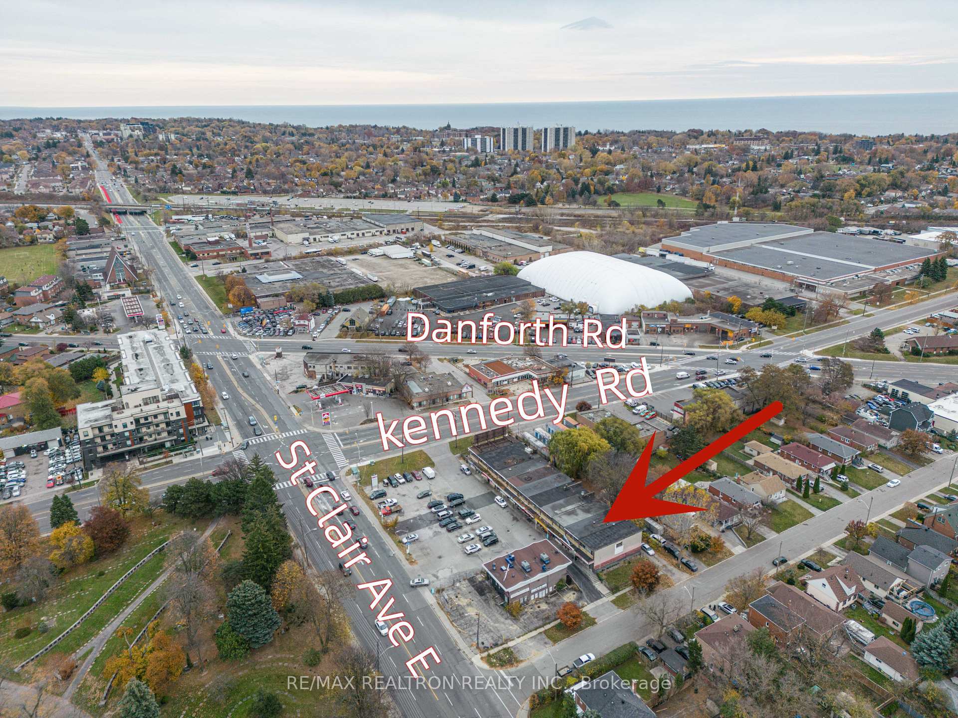 Photo 1 of 3541 St Clair Avenue E, Scarborough, Clairlea-Birchmount — HOMEH