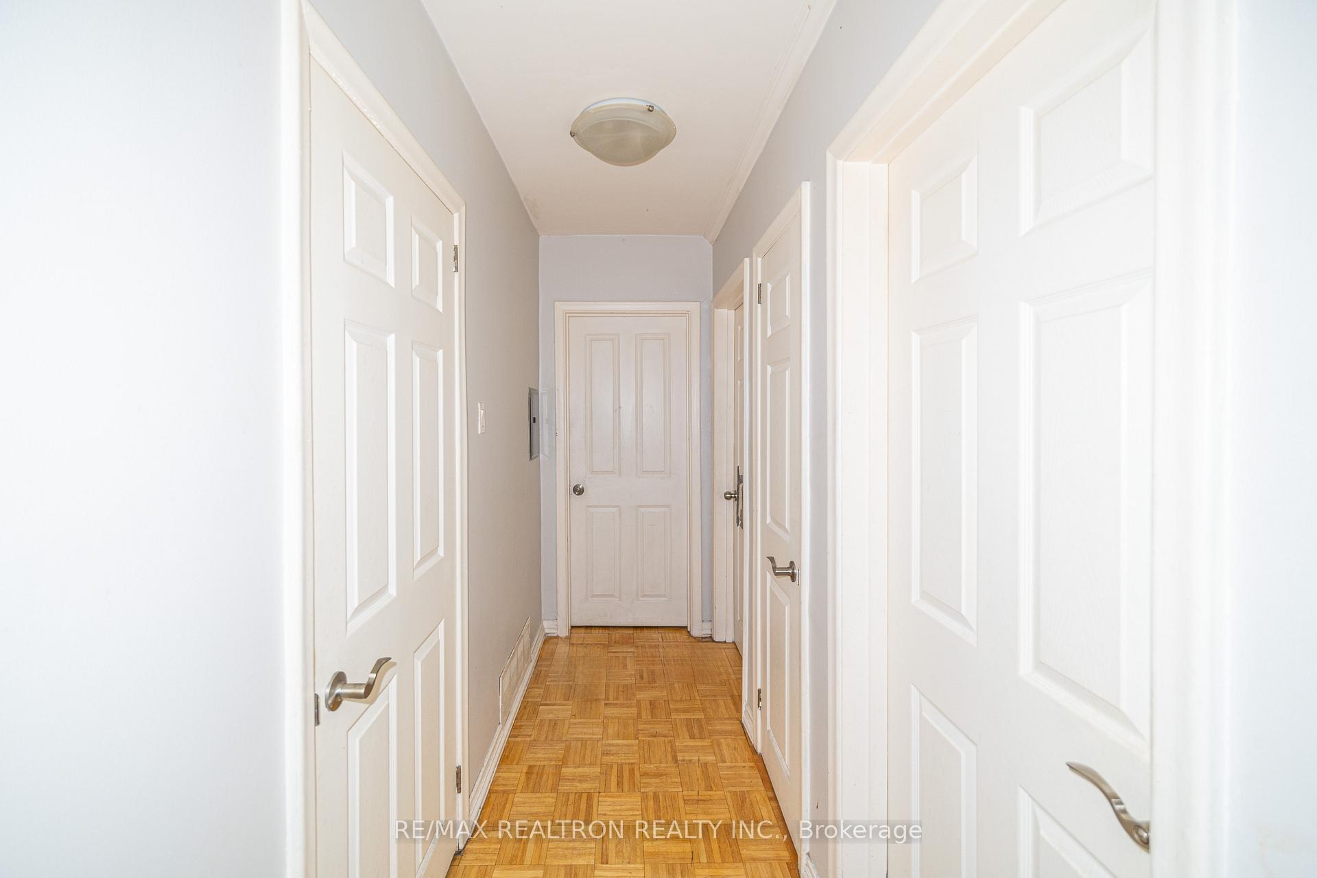 Photo 17 of 3541 St Clair Avenue E, Scarborough, Clairlea-Birchmount — HOMEH