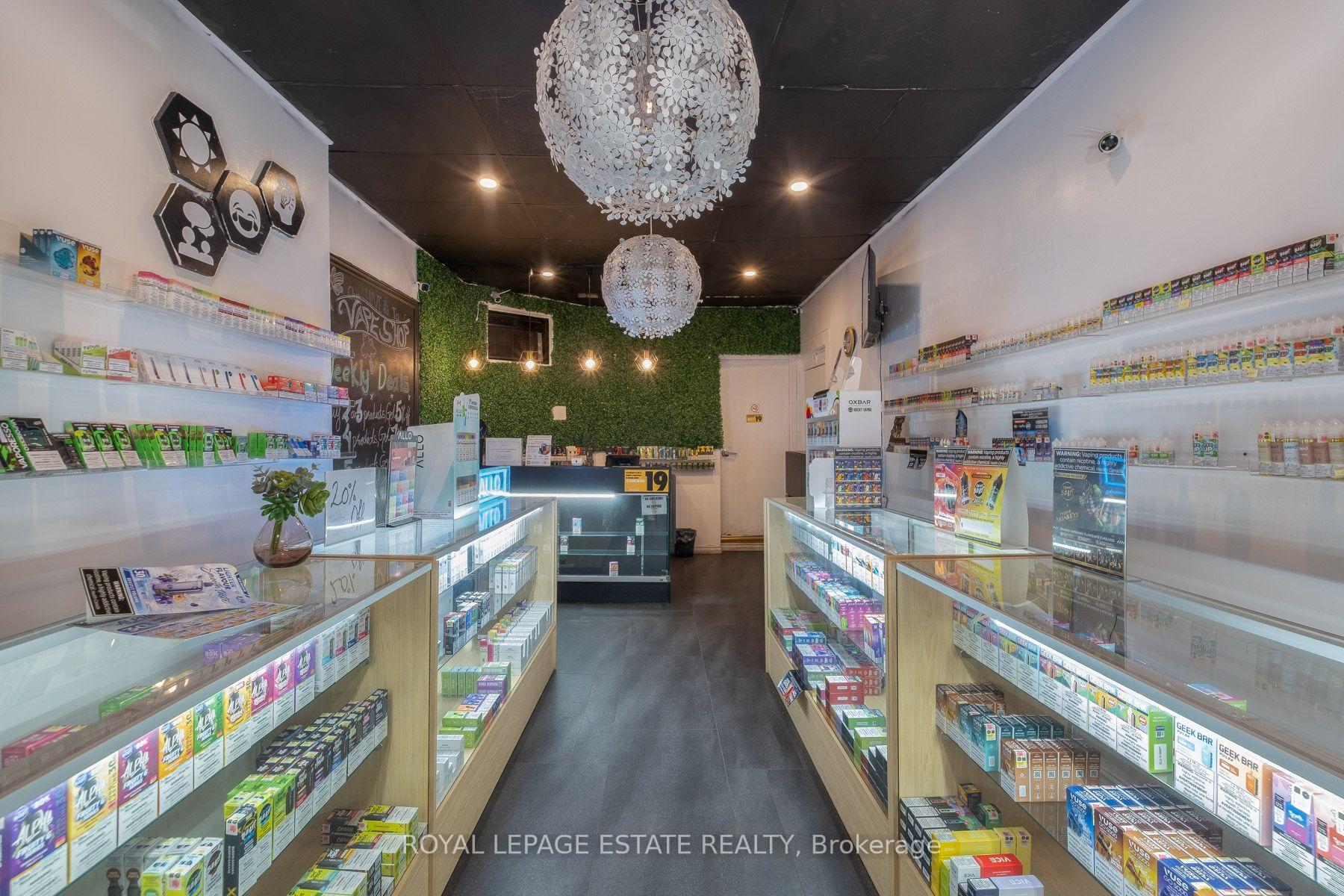 Photo 8 of 1562 Queen Street E, Toronto, Greenwood-Coxwell — HOMEH