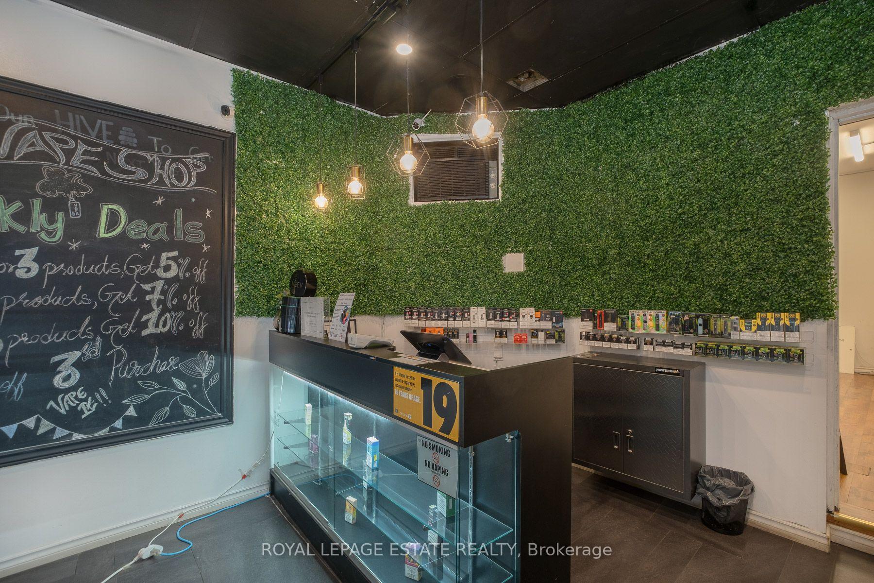 Photo 9 of 1562 Queen Street E, Toronto, Greenwood-Coxwell — HOMEH