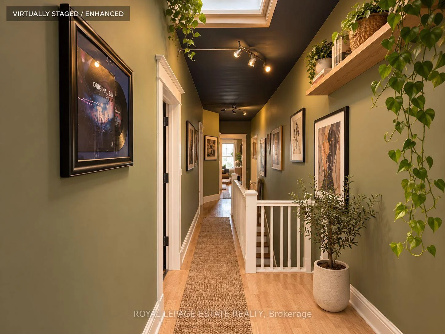 Photo 13 of 1562 Queen Street E, Toronto, Greenwood-Coxwell — HOMEH