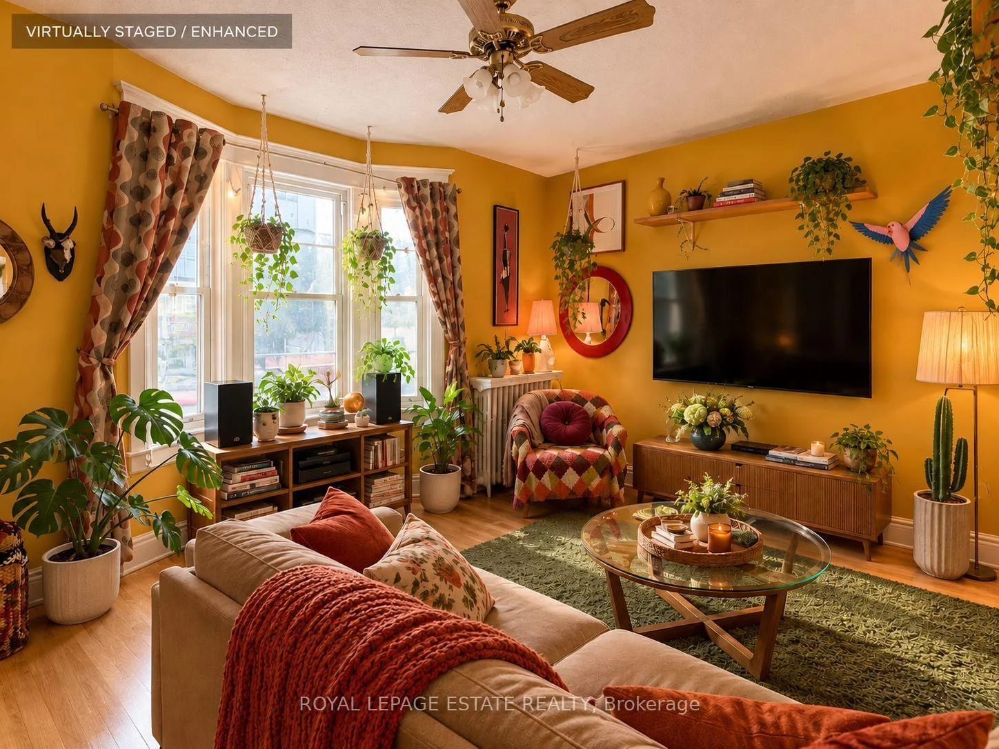 Photo 17 of 1562 Queen Street E, Toronto, Greenwood-Coxwell — HOMEH