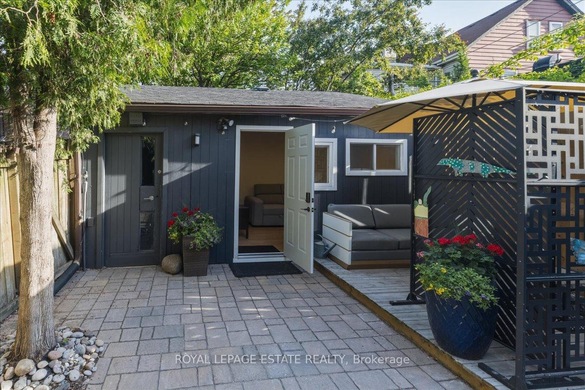 Photo 9 of 1398 Queen Street E, Toronto, Greenwood-Coxwell — HOMEH
