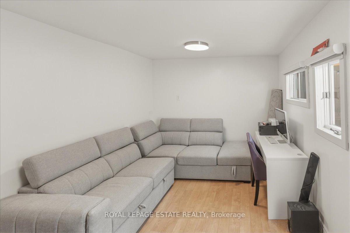 Photo 10 of 1398 Queen Street E, Toronto, Greenwood-Coxwell — HOMEH