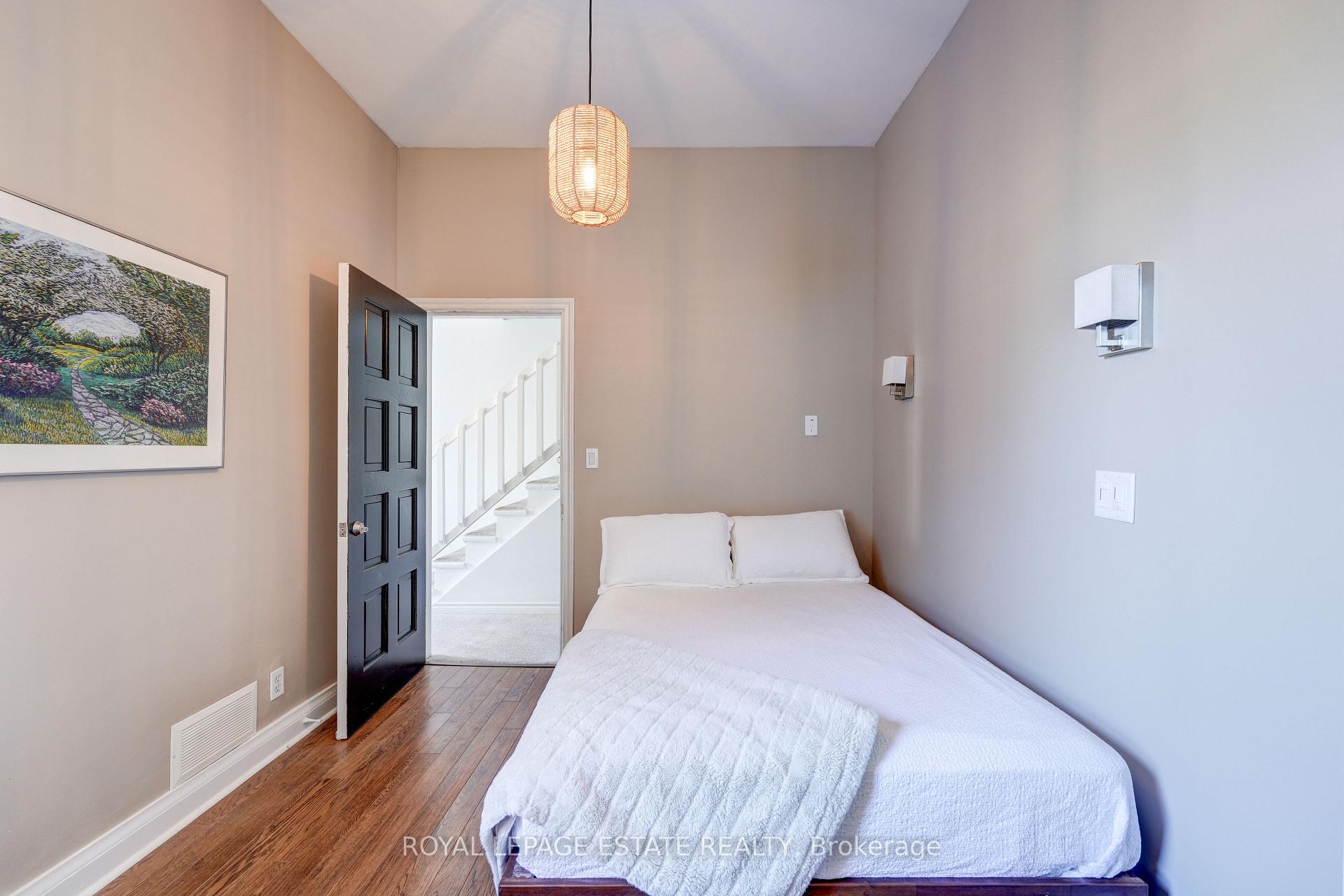 Photo 25 of 1398 Queen Street E, Toronto, Greenwood-Coxwell — HOMEH