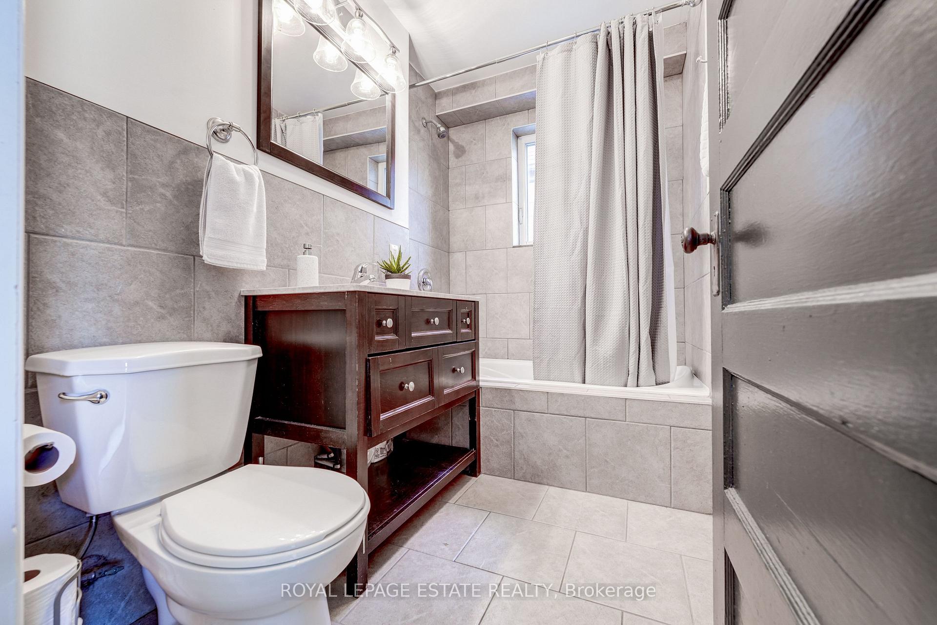 Photo 29 of 1398 Queen Street E, Toronto, Greenwood-Coxwell — HOMEH