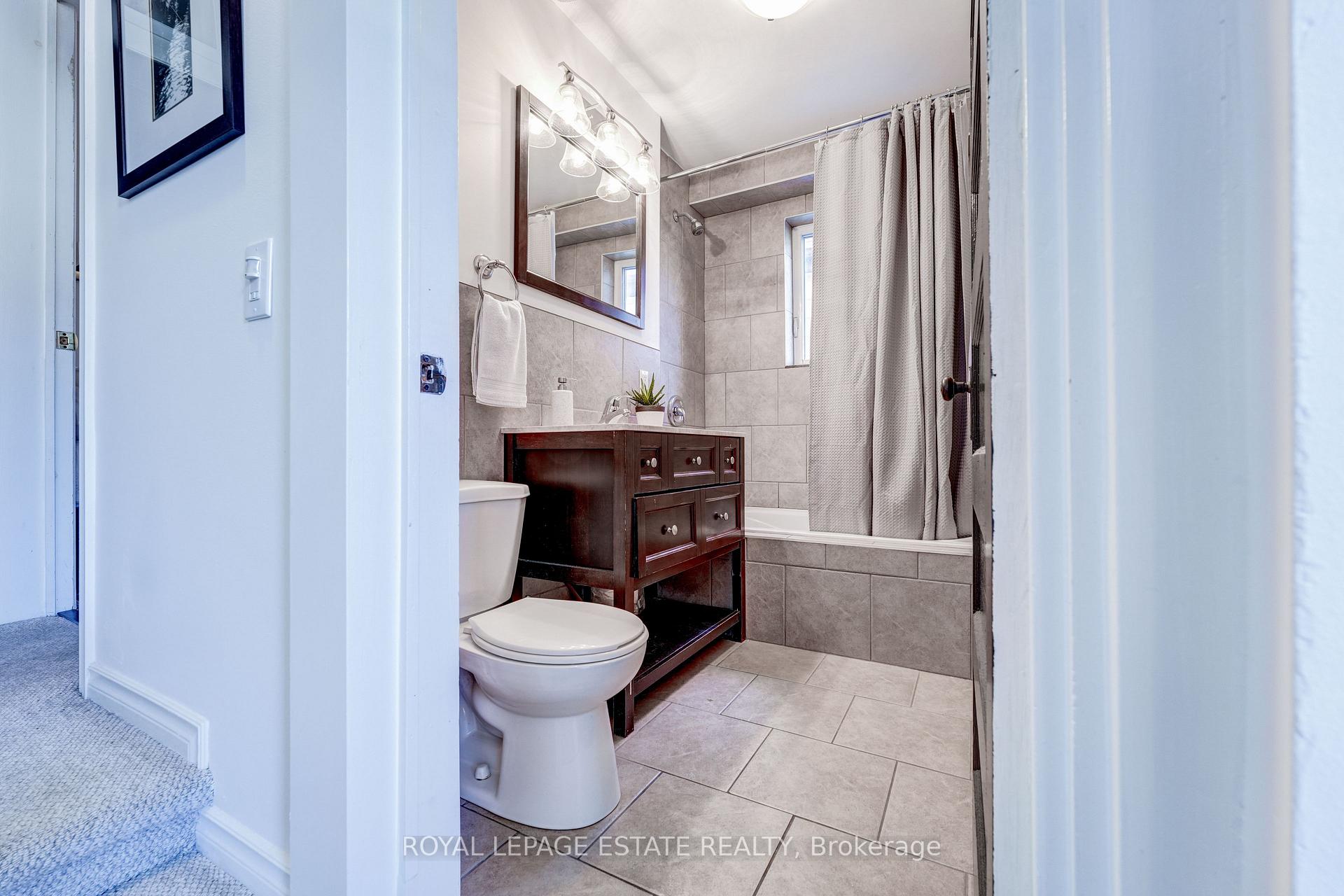 Photo 30 of 1398 Queen Street E, Toronto, Greenwood-Coxwell — HOMEH