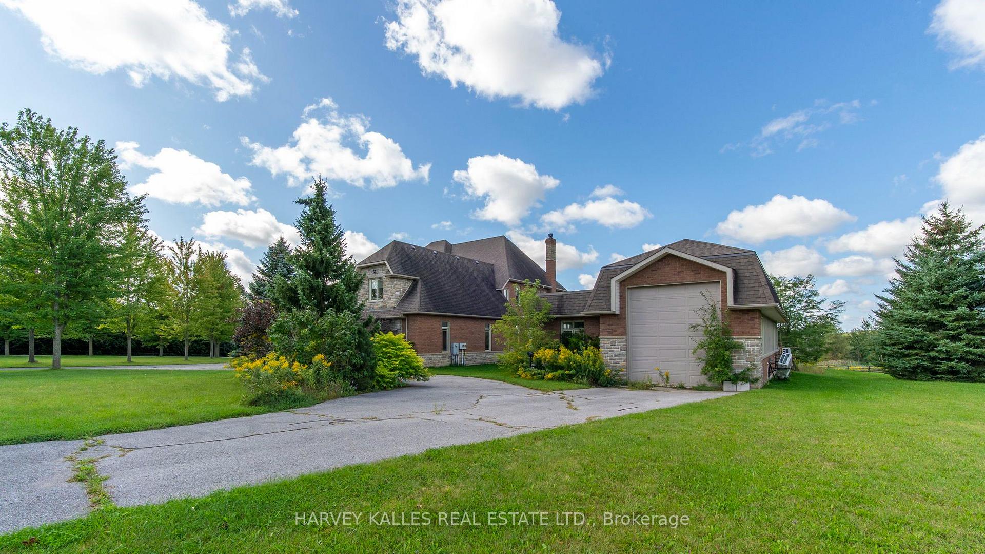 Photo 4 of 7472 Ashburn Road, Whitby, Rural Whitby — HOMEH