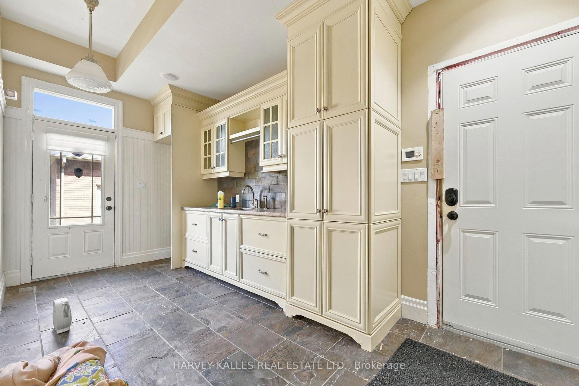 Photo 11 of 7472 Ashburn Road, Whitby, Rural Whitby — HOMEH