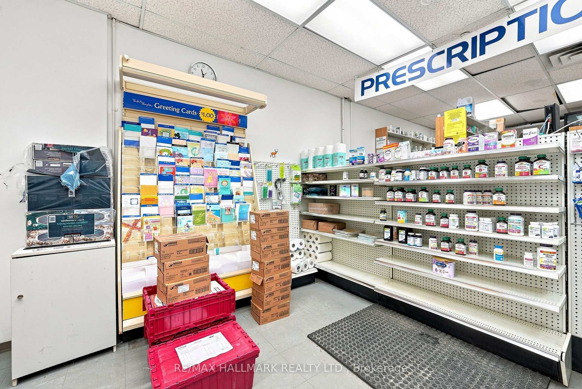 Photo 9 of 1568 Queen Street E, Toronto, Greenwood-Coxwell — HOMEH