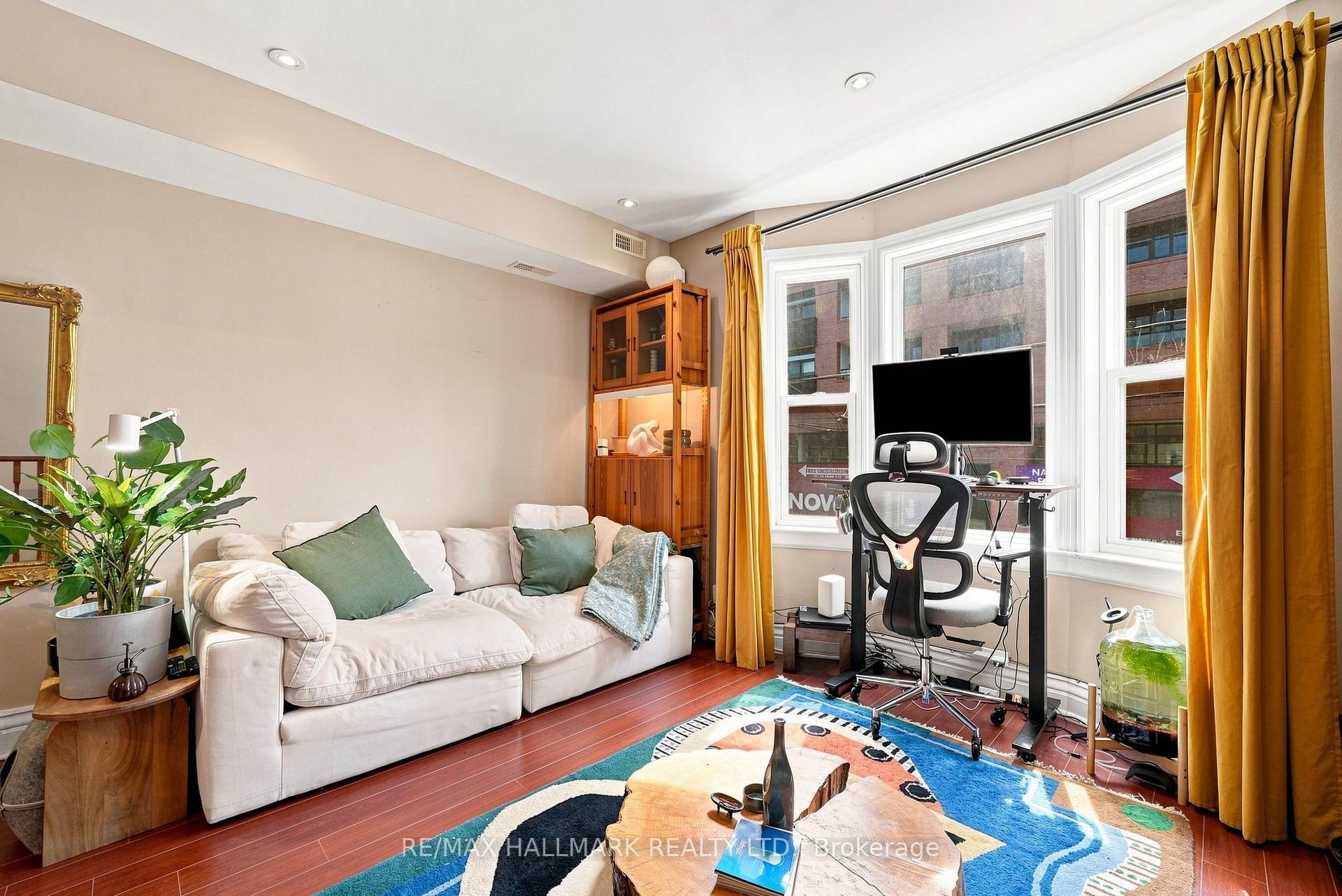 Photo 28 of 1568 Queen Street E, Toronto, Greenwood-Coxwell — HOMEH