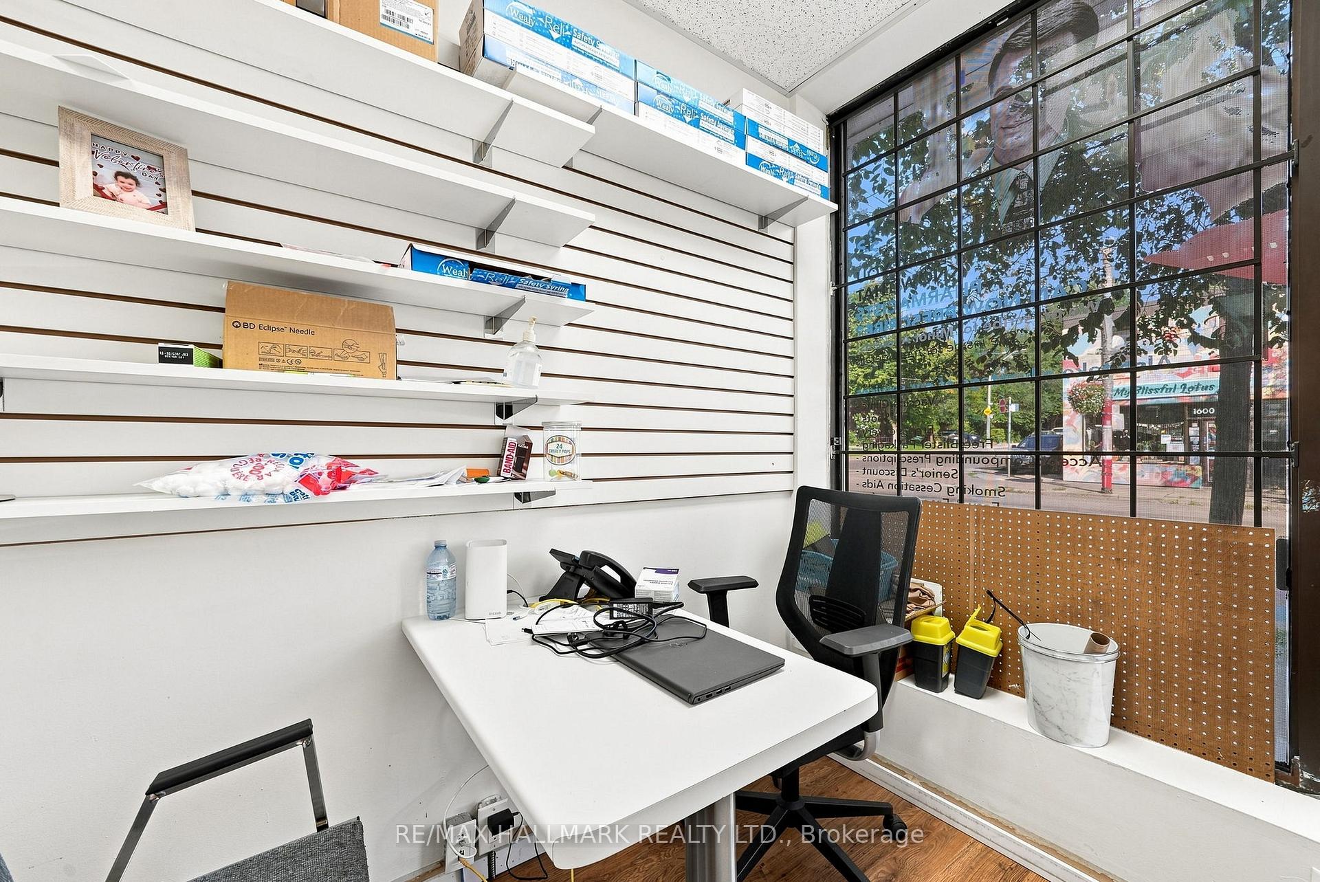Photo 14 of 1485 Gerrard Street E, Toronto, Greenwood-Coxwell — HOMEH
