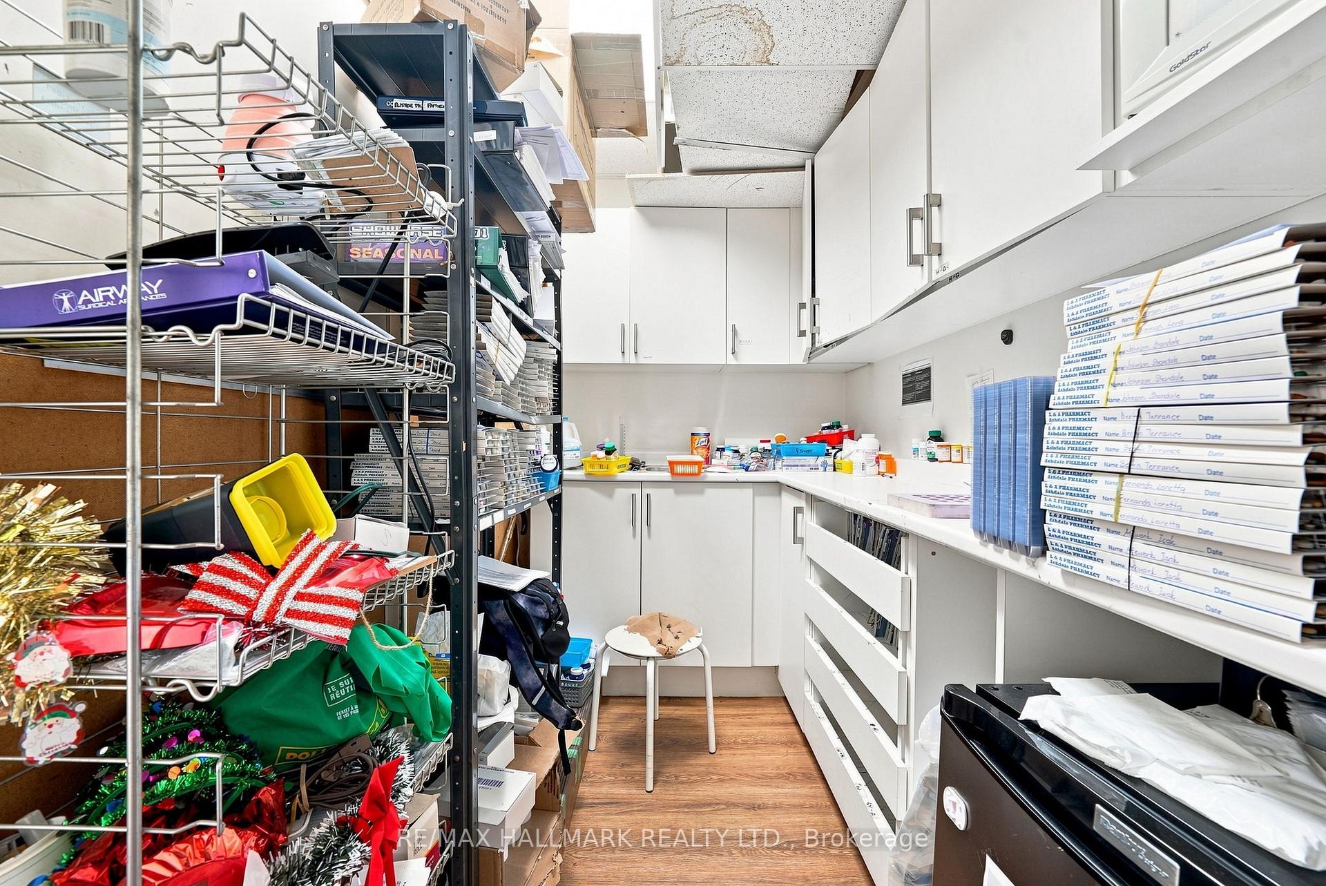 Photo 16 of 1485 Gerrard Street E, Toronto, Greenwood-Coxwell — HOMEH