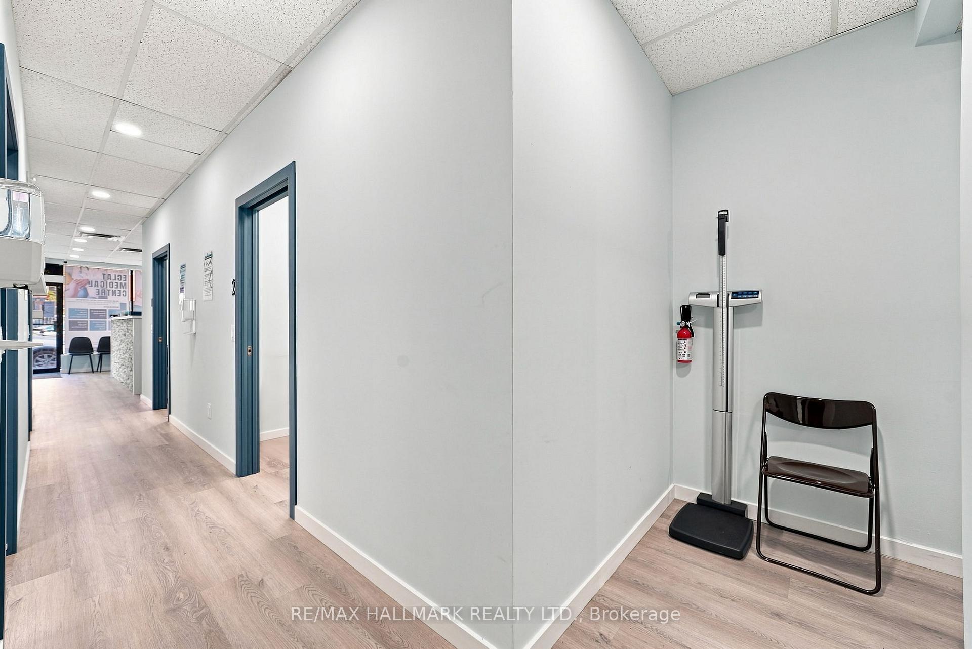 Photo 10 of 1487 Gerrard Street E, Toronto, Greenwood-Coxwell — HOMEH