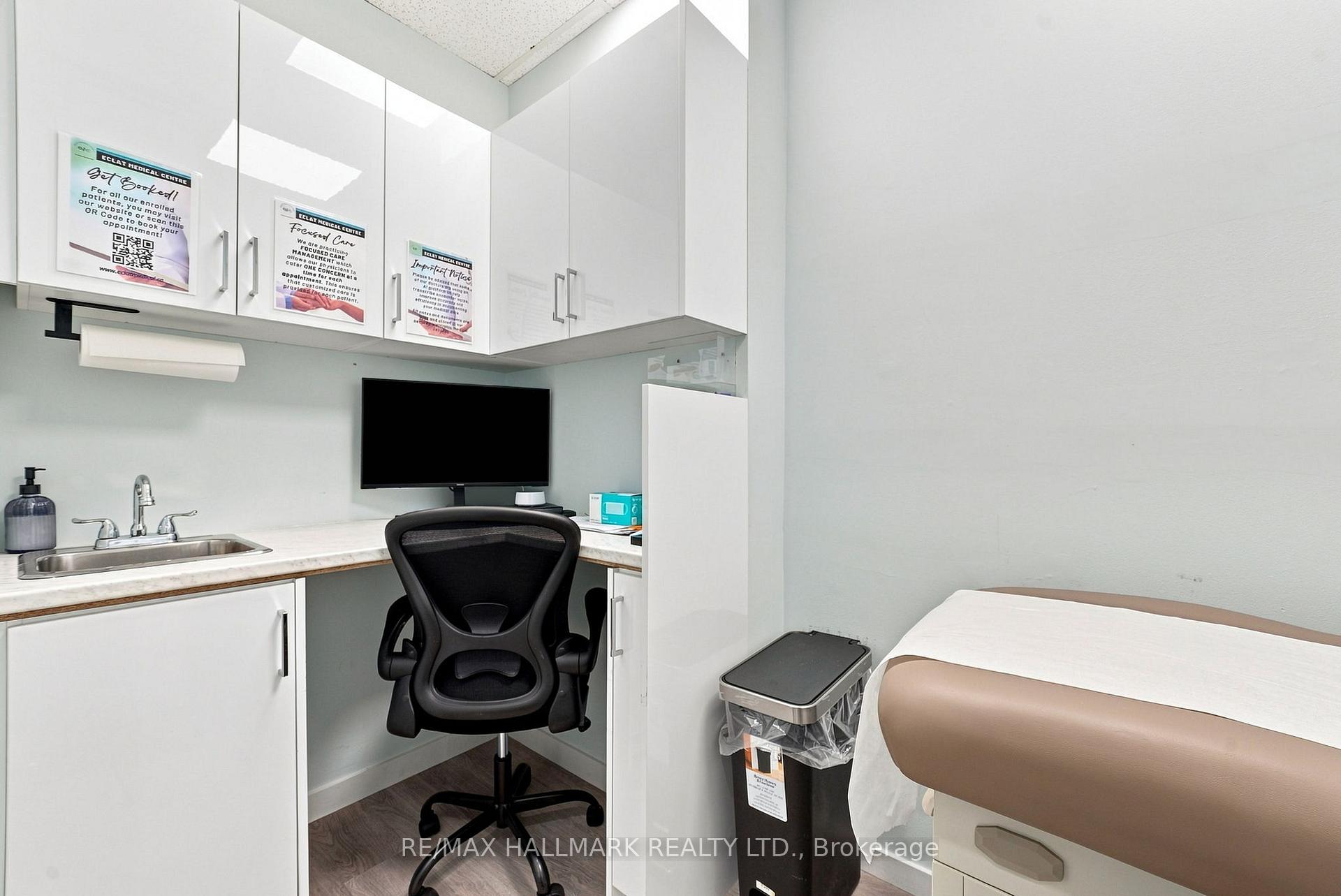 Photo 14 of 1487 Gerrard Street E, Toronto, Greenwood-Coxwell — HOMEH