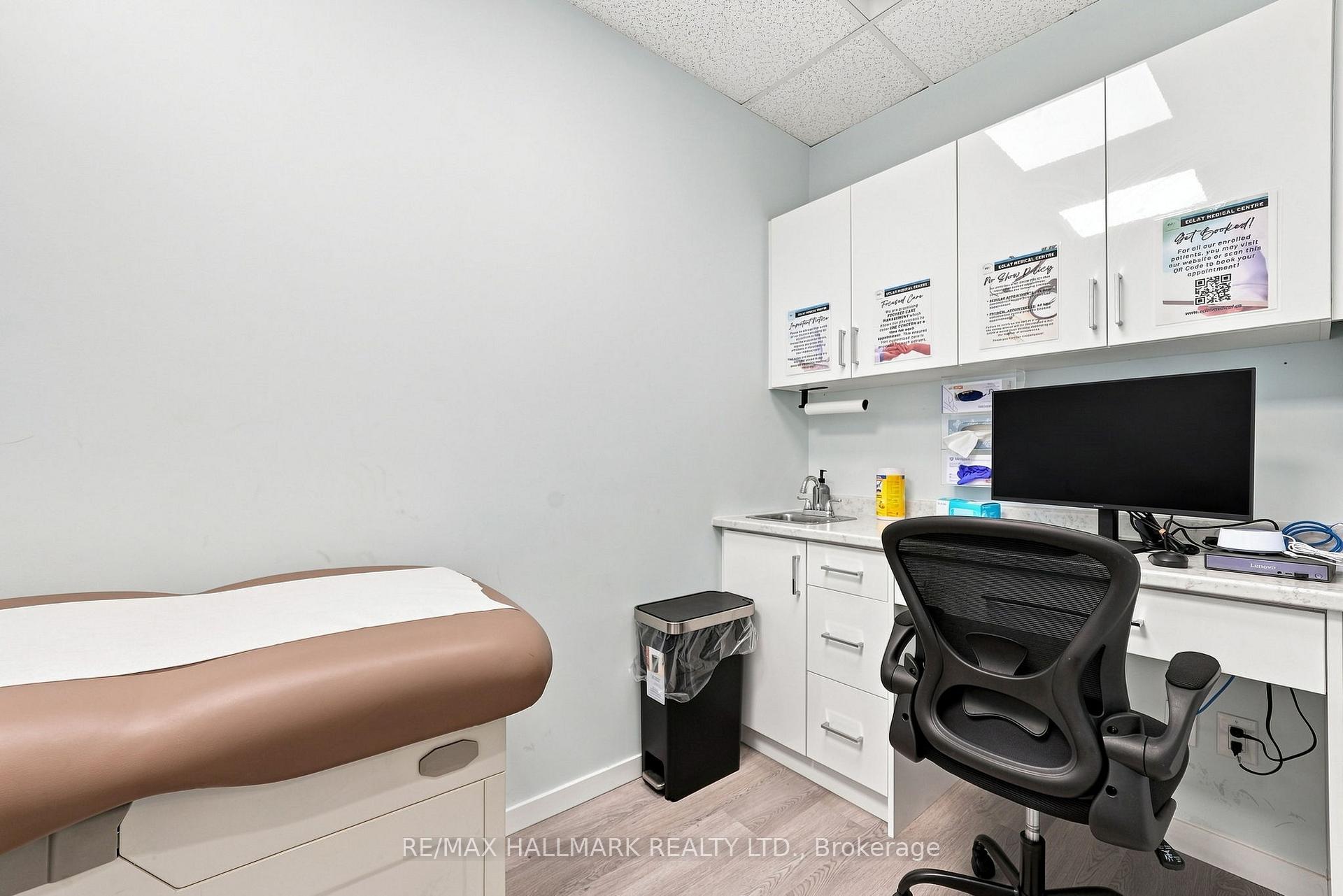 Photo 20 of 1487 Gerrard Street E, Toronto, Greenwood-Coxwell — HOMEH