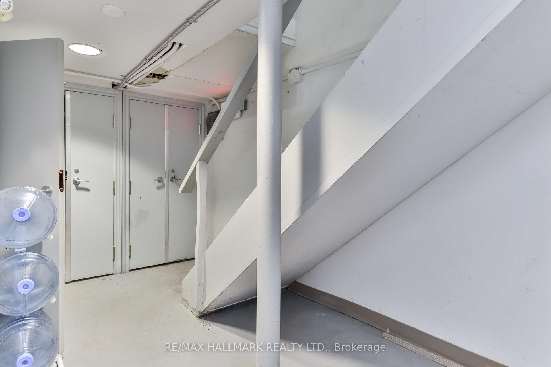 Photo 10 of 478 Cosburn Avenue, Toronto, East York — HOMEH