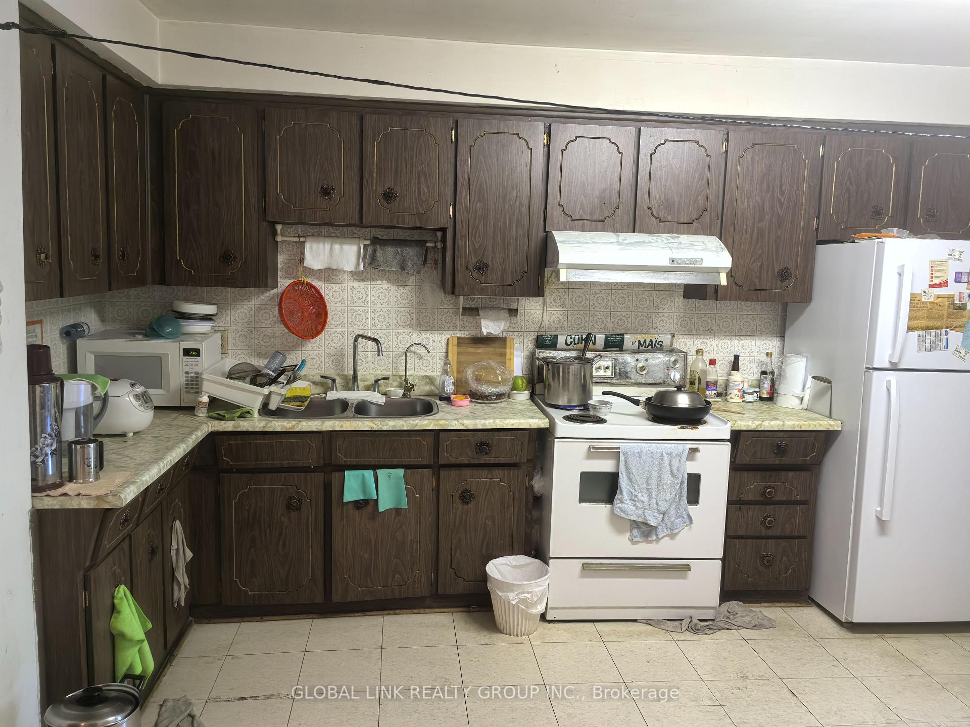 Photo 9 of 1346 Danforth Avenue, Toronto, Danforth — HOMEH
