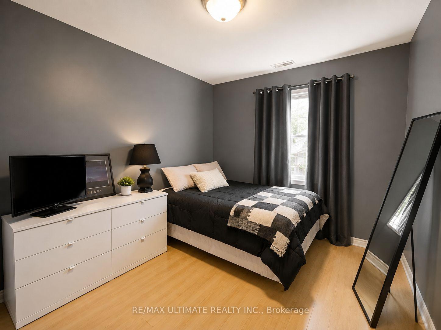 Photo 11 of 617 Gerrard Street E, Toronto, South Riverdale — HOMEH
