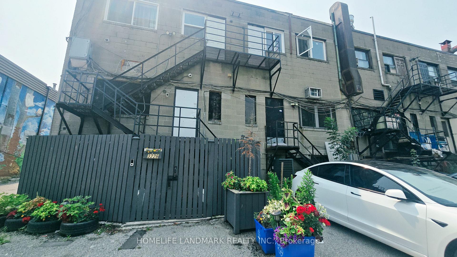Photo 6 of 3226 Eglinton Avenue E, Scarborough, Scarborough Village — HOMEH