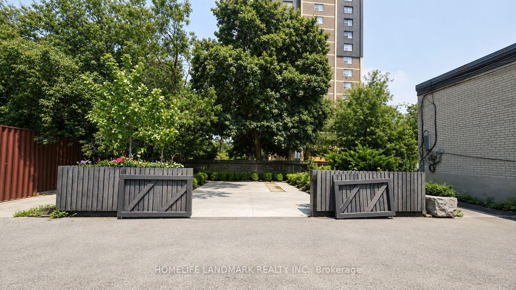 Photo 35 of 3226 Eglinton Avenue E, Scarborough, Scarborough Village — HOMEH