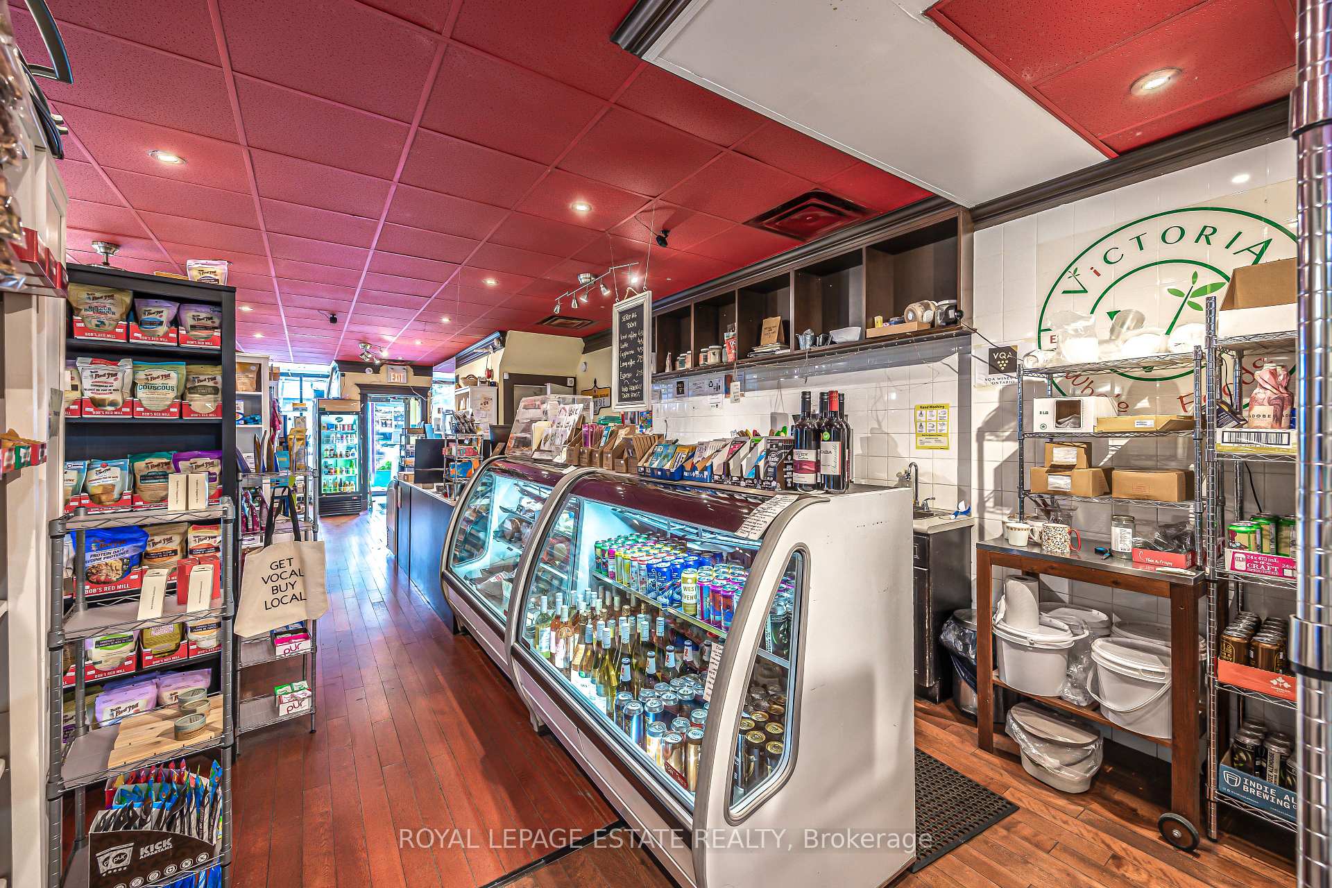Photo 6 of 1450 Gerrard Street E, Toronto, Greenwood-Coxwell — HOMEH