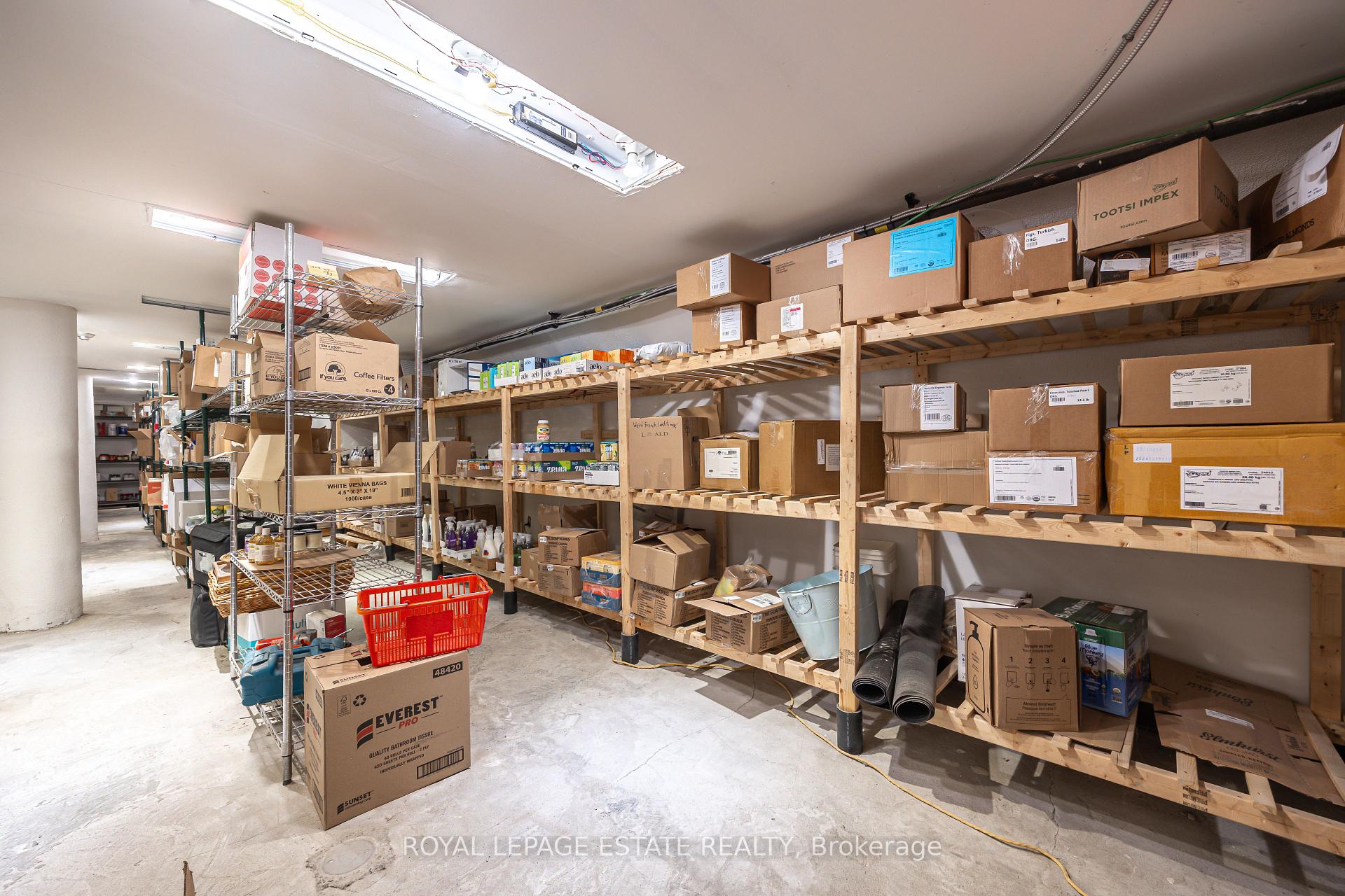 Photo 10 of 1450 Gerrard Street E, Toronto, Greenwood-Coxwell — HOMEH