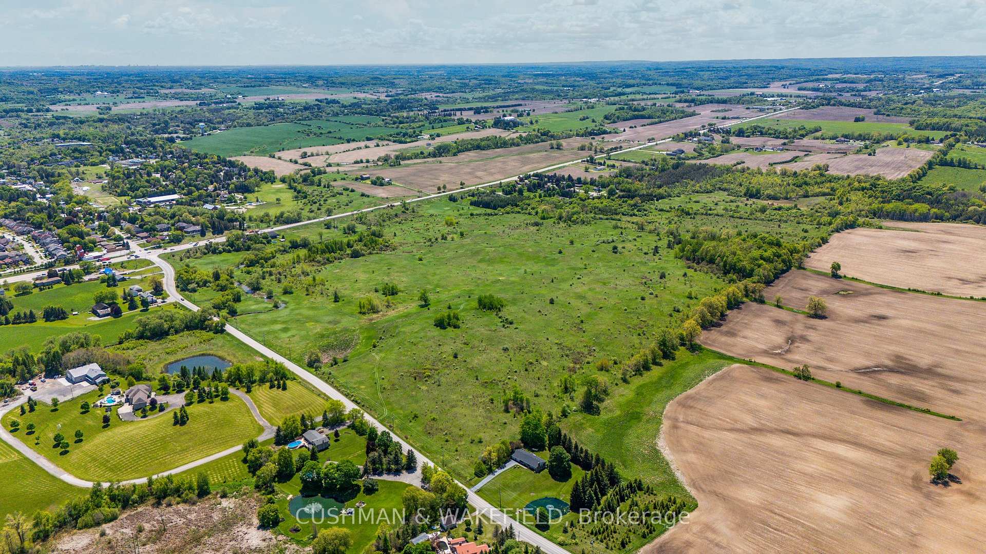 Photo 2 of 1052 Sideroad 20, New Tecumseth, Rural New Tecumseth — HOMEH