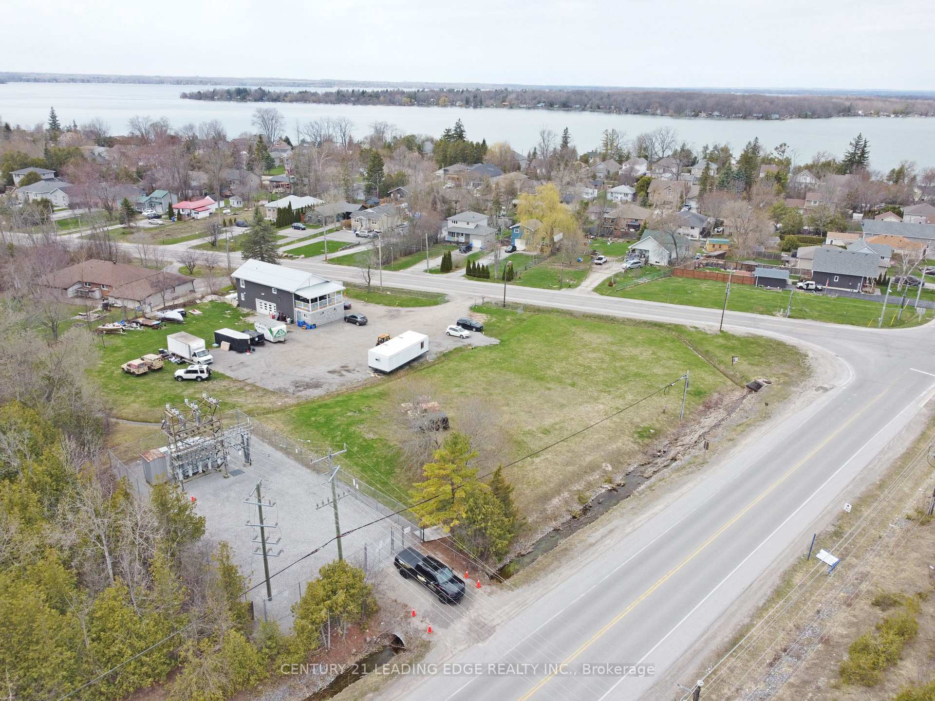 Photo 2 of 1035 Metro Road N, Georgina, Historic Lakeshore Communities — HOMEH