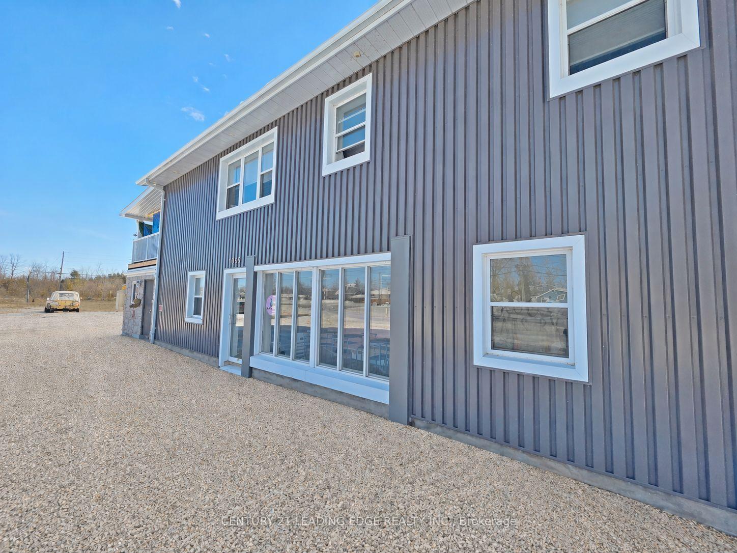 Photo 6 of 1035 Metro Road N, Georgina, Historic Lakeshore Communities — HOMEH