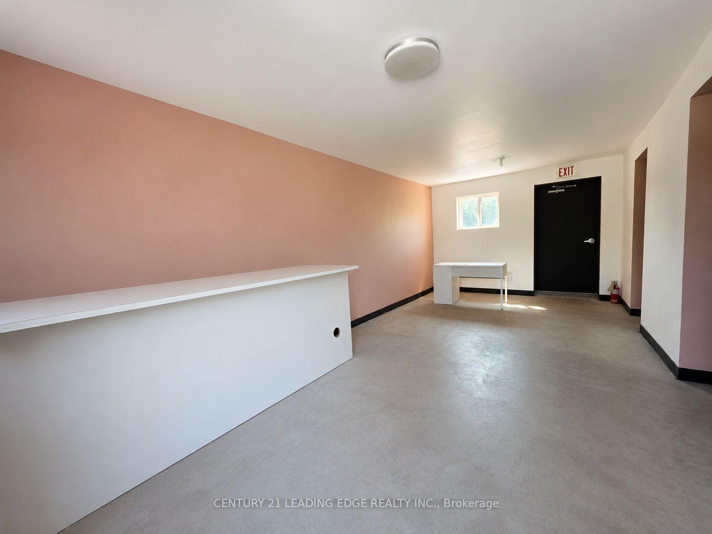 Photo 14 of 1035 Metro Road N, Georgina, Historic Lakeshore Communities — HOMEH