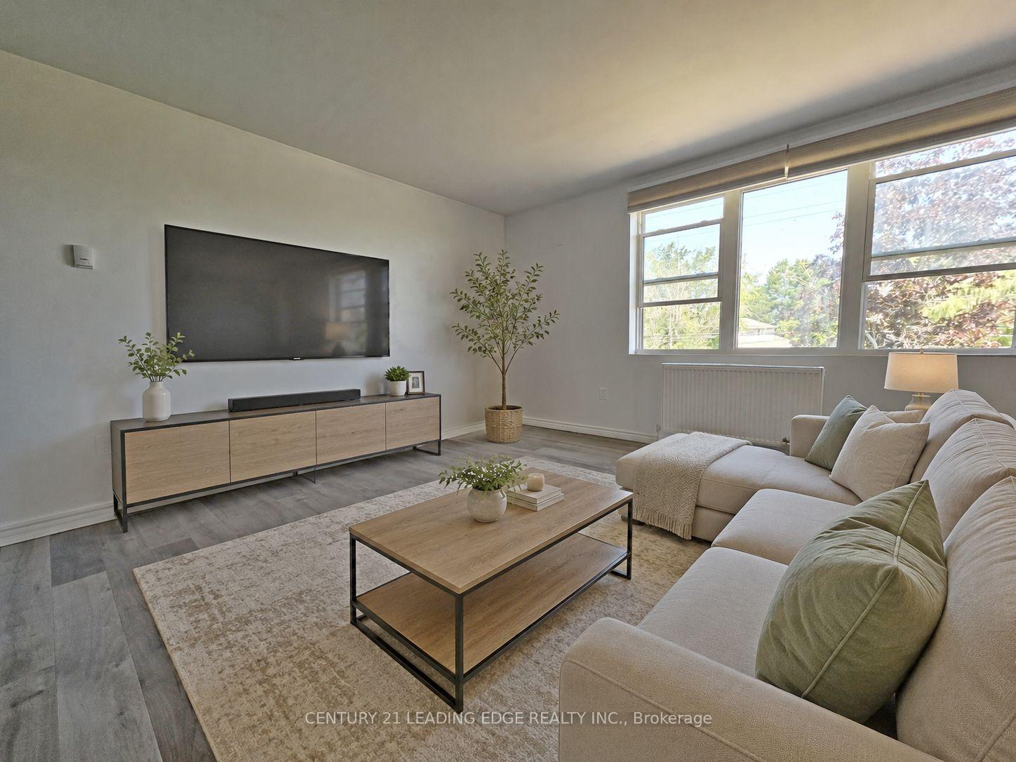 Photo 16 of 1035 Metro Road N, Georgina, Historic Lakeshore Communities — HOMEH