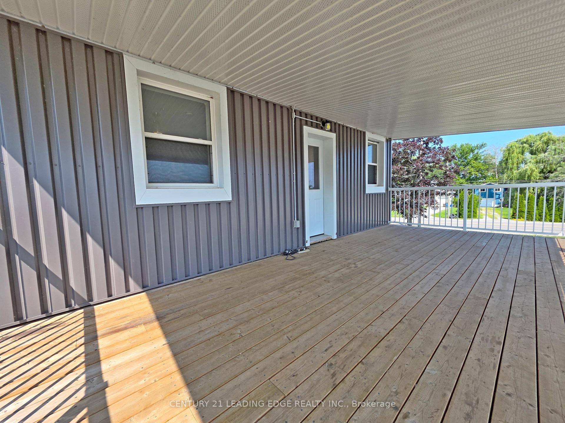 Photo 24 of 1035 Metro Road N, Georgina, Historic Lakeshore Communities — HOMEH