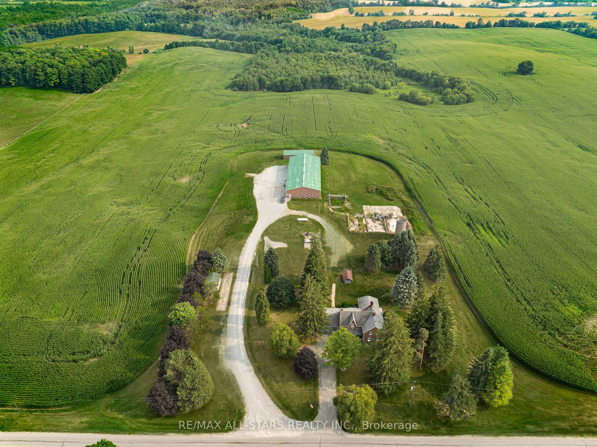 Photo 4 of 275 Webb Road, Uxbridge, Rural Uxbridge — HOMEH