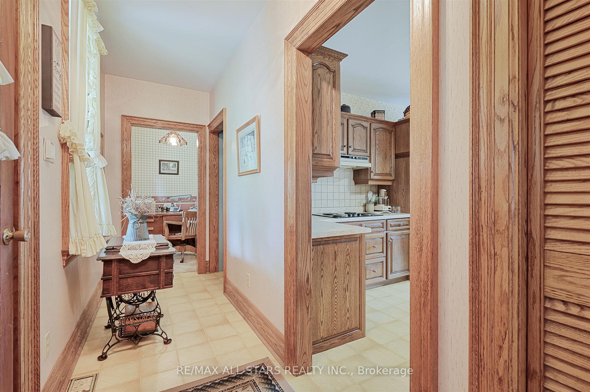 Photo 5 of 275 Webb Road, Uxbridge, Rural Uxbridge — HOMEH
