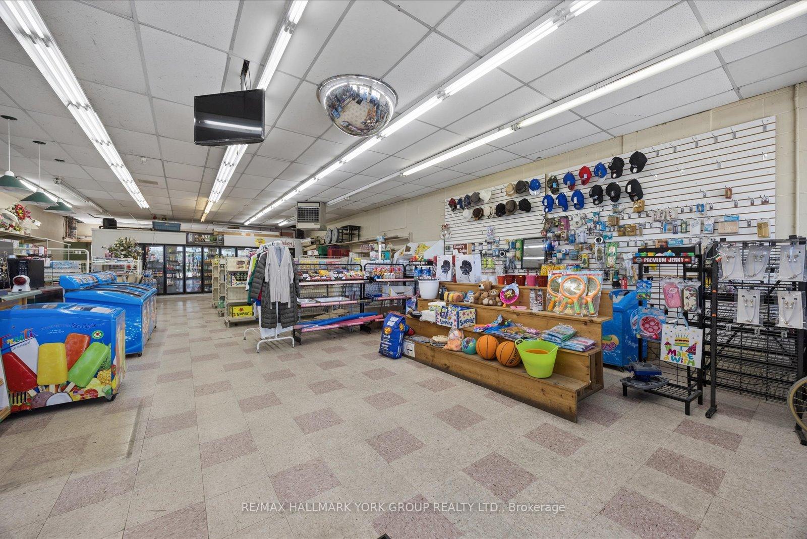 Photo 25 of 30032 Highway 48, Georgina, Pefferlaw — HOMEH