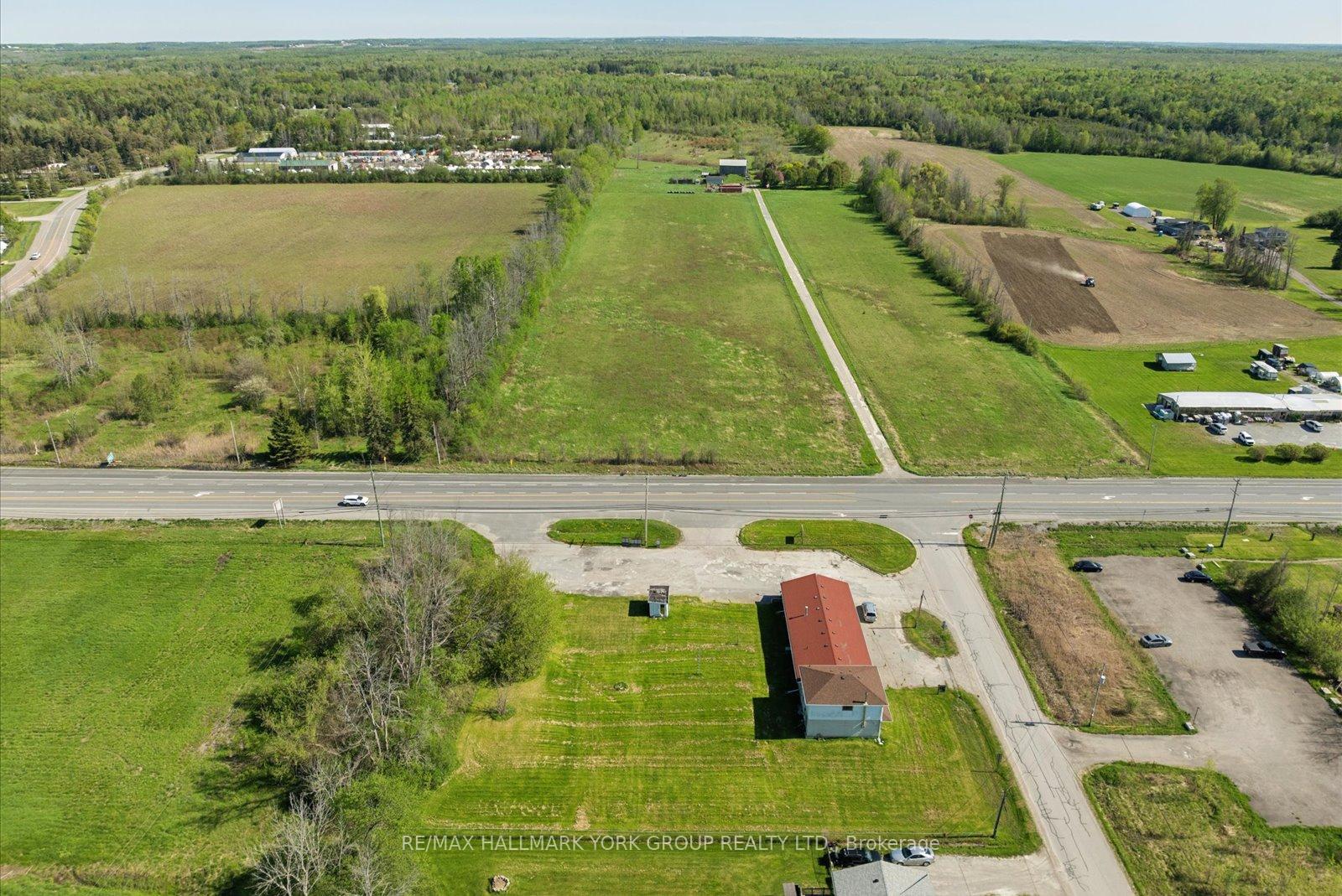 Photo 40 of 30032 Highway 48, Georgina, Pefferlaw — HOMEH