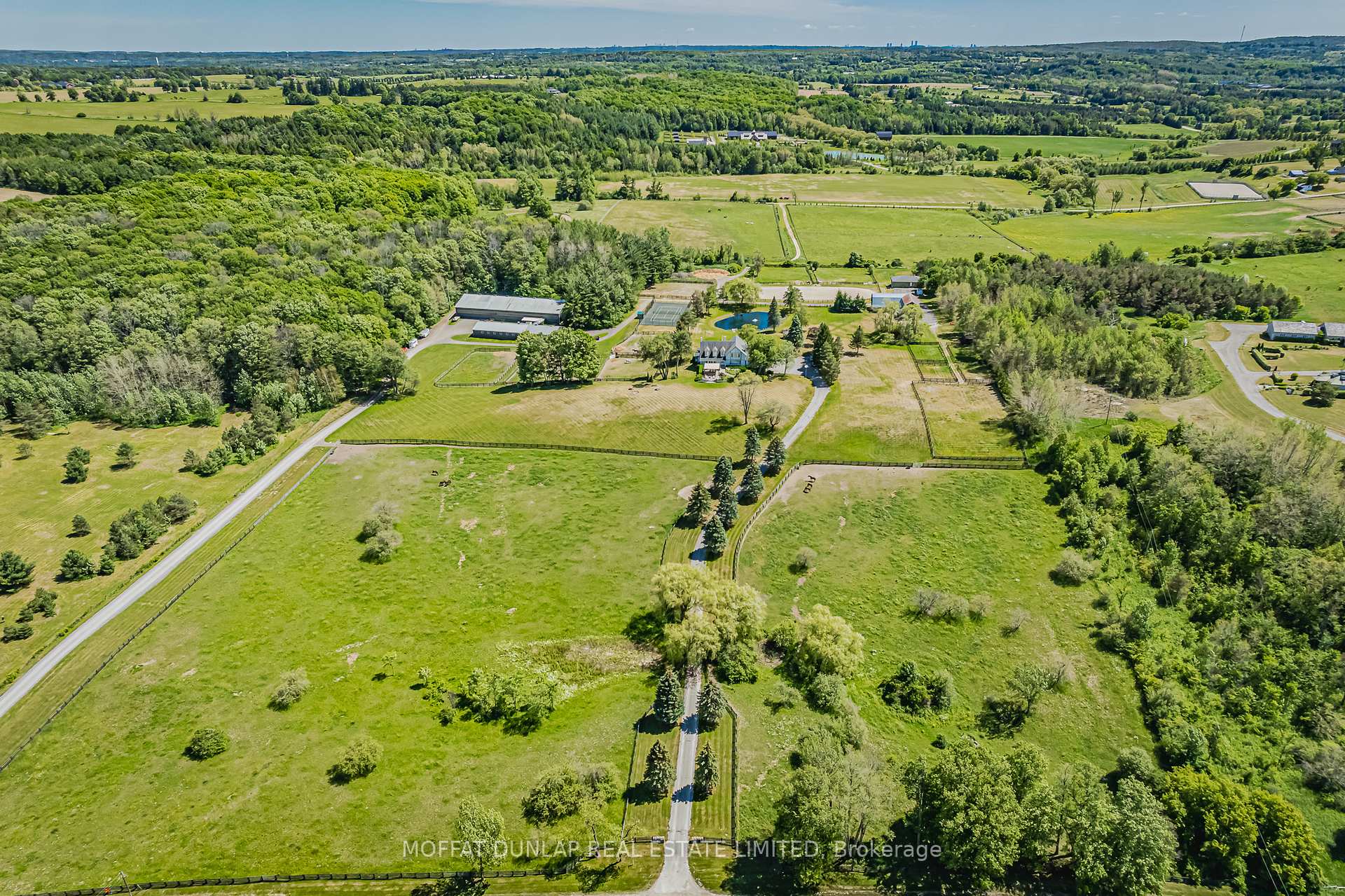 Photo 4 of 2065 19th Side Road, King, Rural King — HOMEH