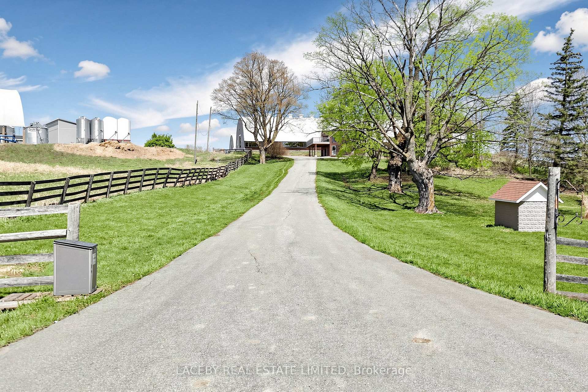Photo 2 of 5626 3rd Line, New Tecumseth, Rural New Tecumseth — HOMEH