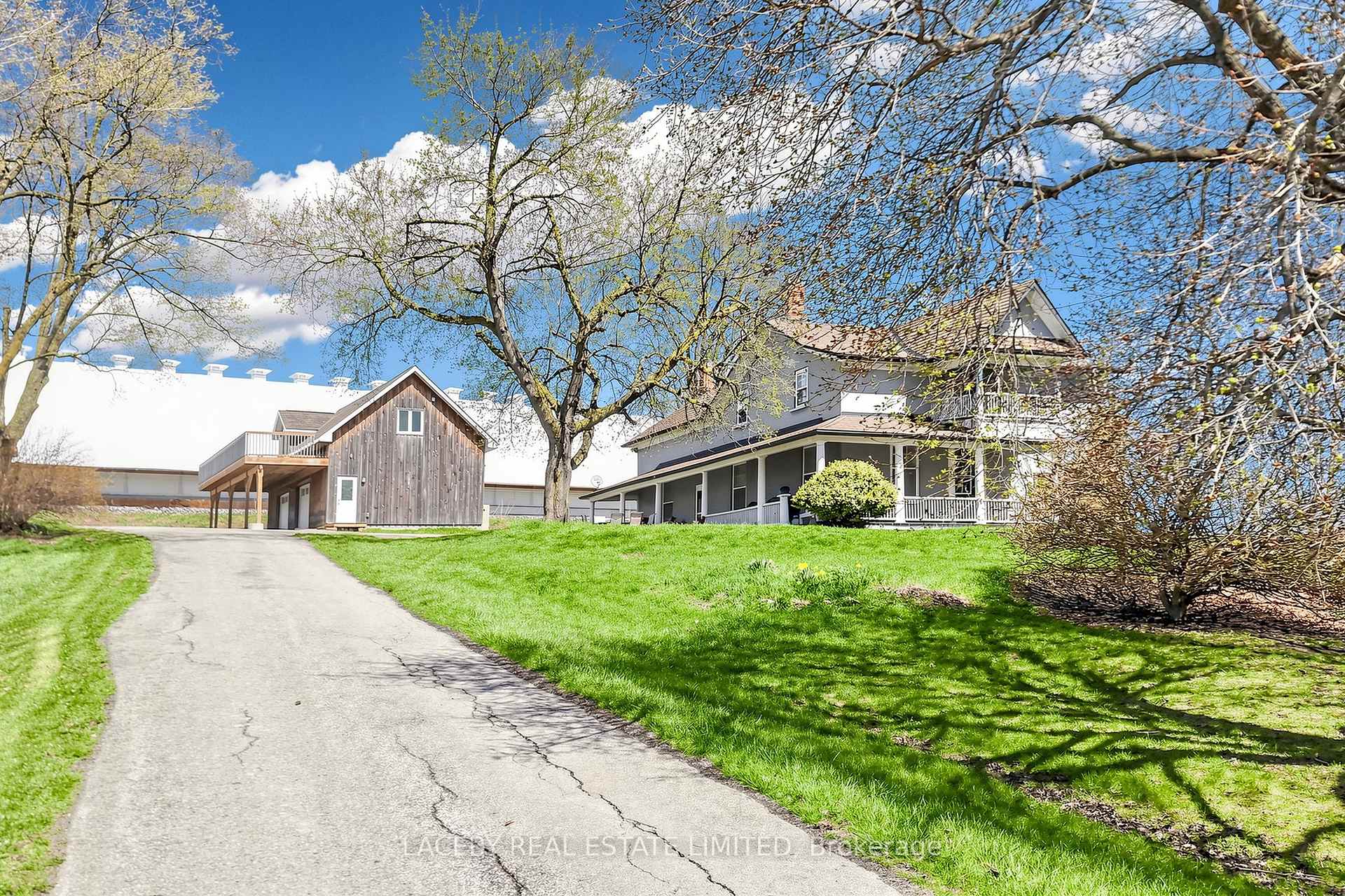 Photo 3 of 5626 3rd Line, New Tecumseth, Rural New Tecumseth — HOMEH