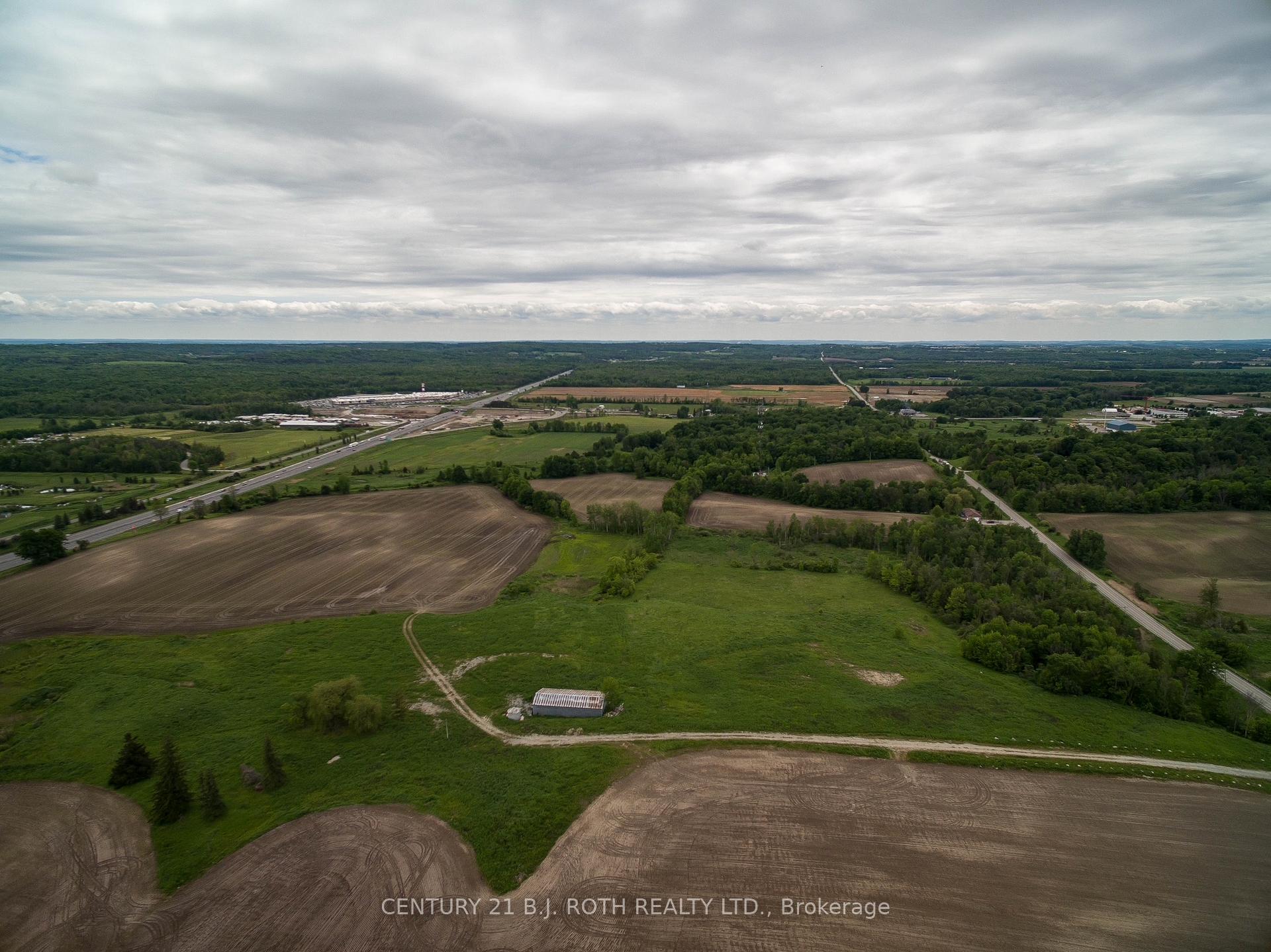 Photo 10 of 3584 Hwy 89, Innisfil, Rural Innisfil — HOMEH